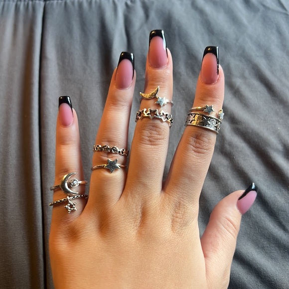 Fake Silver Rings - Picture 5 of 6